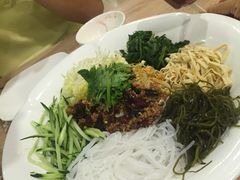 -老码头黑皮肘子锅包肉(赣水路店)