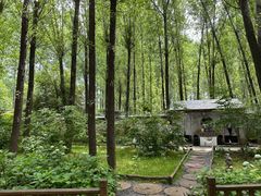 -林间山庄
