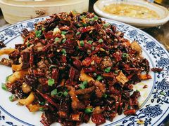 -黄桷树曹家私房菜(江与城店)