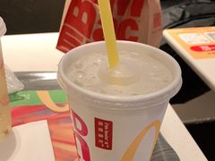-麦当劳(汉口火车站候车室店)