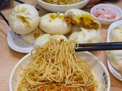 -李与白包子铺(桐梓林店)