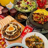 新年氛围拉满的饭店！萨拉齐湘食董家