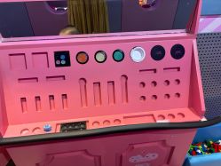 -卡通尼乐园(绿地缤纷城店)