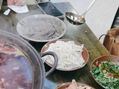 -黄潇洒老火锅(九眼桥宏济巷店)