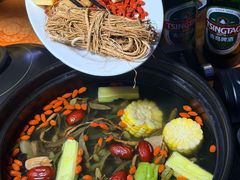 -张大厨鸡煲王·小龙虾·16年老字号(新圳东路店)