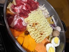 -辛明堂洞韩式芝士年糕火锅(万达店)