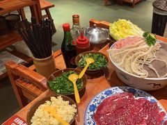 -周小明火锅(黑金冠社区店)