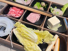 -海底捞火锅(新松江路生日主题店)