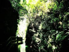-龙水峡地缝景区