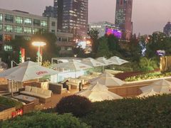 -UNI UNI(环亚凯瑟琳店)