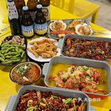 能让我放下手机的只有“辣家私厨”的小龙虾烧烤和啤酒啦[亲亲]‼️