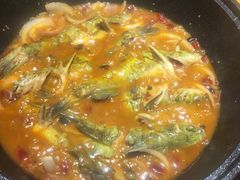 黄辣丁鲜鱼锅-小小河边鱼(天润城店)