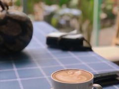 榛果拿铁热-桉树林A coffee 森林餐厅(三圣乡店)