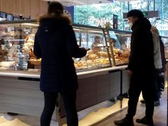 -巴黎贝甜(大宁国际商业广场店)
