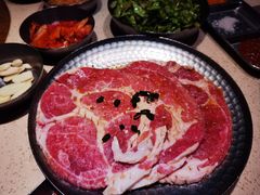 -蚂蚁洞·烤肉大营地(上海静安大悦城店)