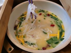 -云南荟·湖畔领宴(领事馆店)