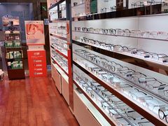 -LensCrafters亮视点·OAKLEY精选(静安嘉里中心店)
