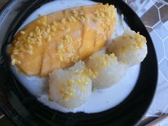 -芒果糯米饭摊子