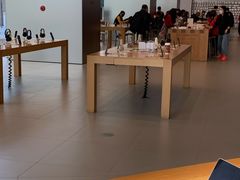 -Apple零售店(华贸购物中心店)