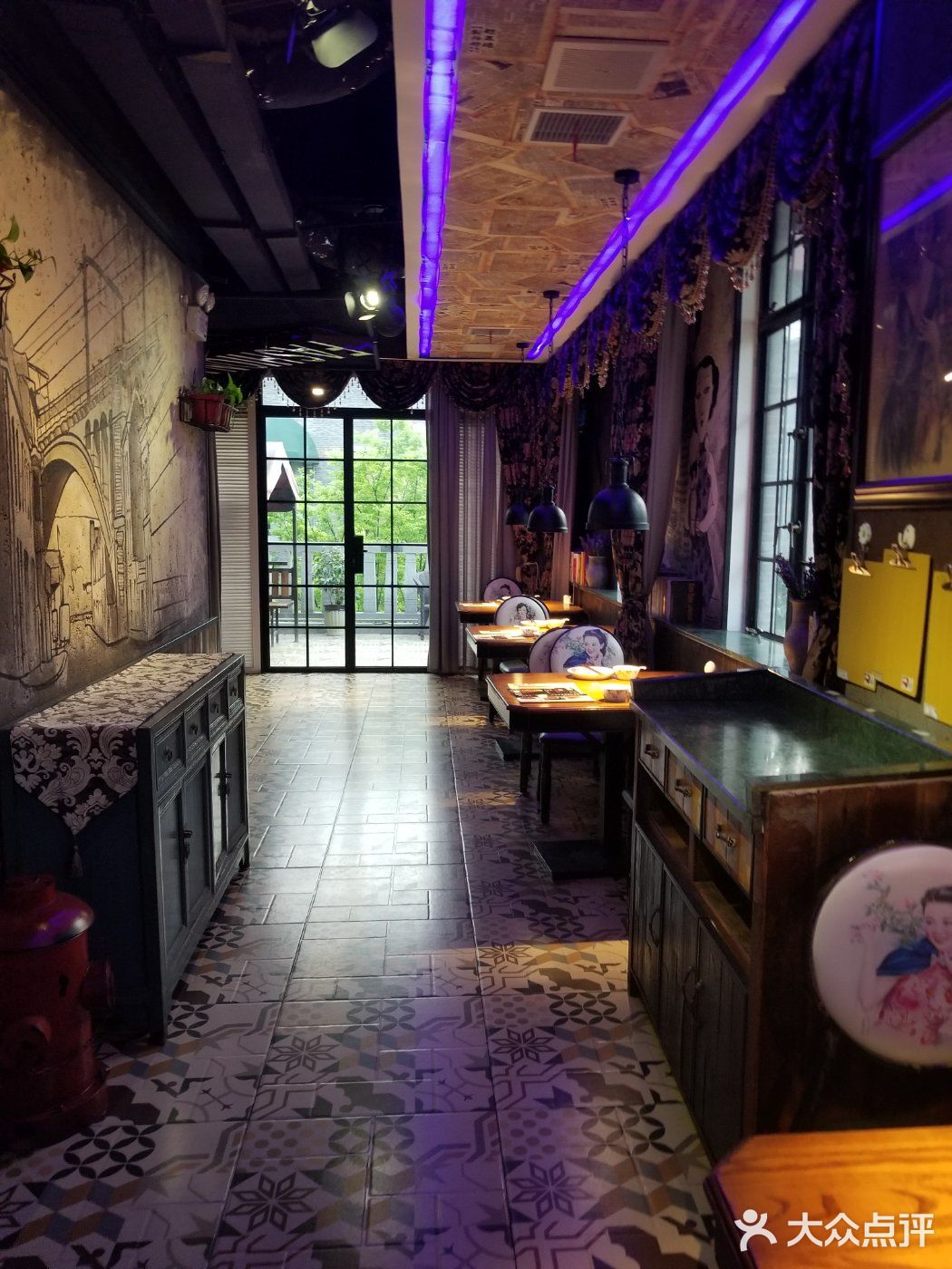 从北京上海来的人会感动到哭，人均100块左右