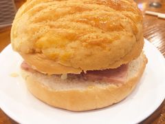 Big&nbsp;men菠萝包-澳门陈光记烧味饭店(南京德基广场店)