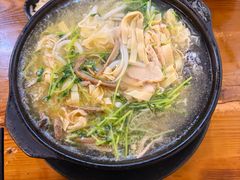 -丽虹云南过桥米线(兴工街店)