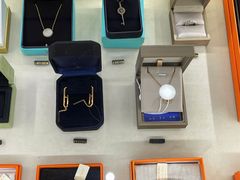 -109度二手奢侈品手表包包珠宝回收(新天地店)