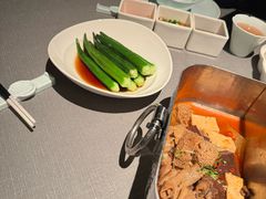 -左庭右院鲜牛肉火锅黑金店(陆家嘴中心店)