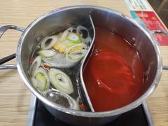 -杨老板·海鲜集市火锅·鲜切牛肉(中防万宝店)