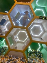 -多多淘儿童体验中心(重庆来福士店)