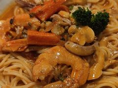 -玛格萝妮(汇智国际商业中心店)