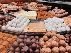 -Laderach 莱德拉(上海环贸iapm店)