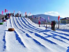 -亚布力新体委滑雪场