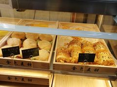 -金色麦甜糕点(面包.蛋糕.华苑店)