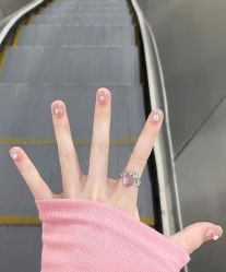 -花系美·美甲美睫精品店