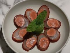鸽蛋酿鹅肝-湖滨28中餐厅·西湖宴·杭州君悦酒店