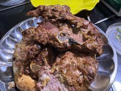 -烤肉小伙烤肉店