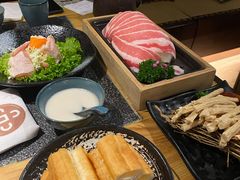 -湊湊火锅·茶憩(郑州绿地新都会店)