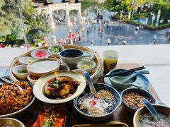 -包整·丝娃娃(一览甲秀楼风景店)