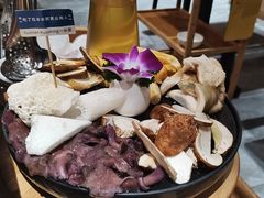 -一朵菌·野生菌探索家火锅(南亚店)