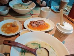 -荣家黄鱼面(南京西路店)