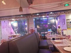 -樱花里音乐餐吧·牛扒椰子鸡(东圃店)