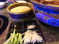 -三人行骨头王火锅(长寿店)