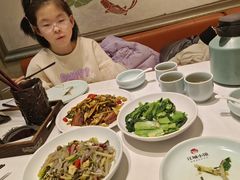-江城小馆陕南妈妈菜·全球旅行餐厅(钟楼店)
