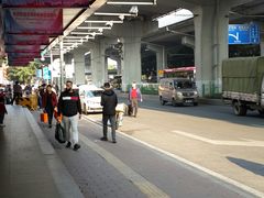 -步云天地鞋材精品环球国际商贸中心