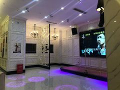 -皇马纯KTV·量贩·聚会(民治店)