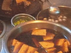 -松树干拌面店