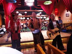 -老滇山寨•云南特色菜•地方菜•民族风情歌舞表演(金碧店)