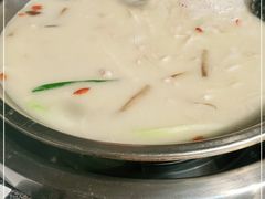 -老来福·非遗酸汤兔(凯旋路店)