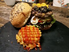 -HIGH FIVE哈福手工汉堡(桂林路店)